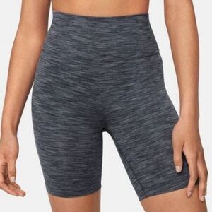 Outdoor Voices 7” Freeform High Rise Bike Shorts in Charcoal Gray Women’s Small